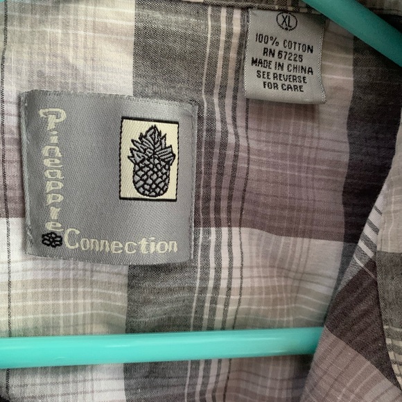 Pineapple Connection short sleeve shirt - Picture 2 of 3